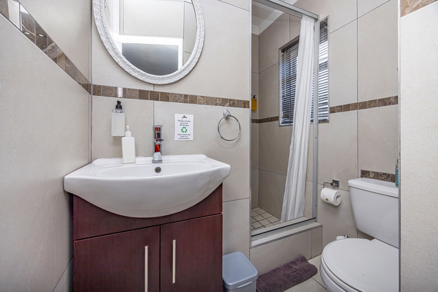 10 Bedroom Property for Sale in Plattekloof Western Cape